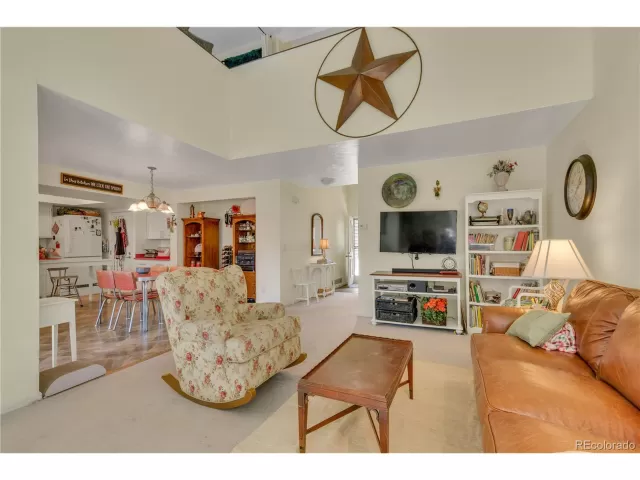 MLS: 9810136 Condo For Sale