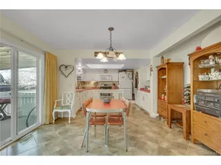 Photo #6: 9810136 Listing 