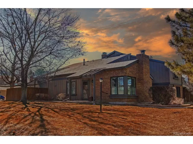 MLS: 9810766 Condo For Sale