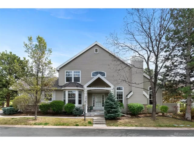 MLS: 9810787 Condo For Sale