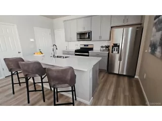 Photo #3: 9813221 Listing