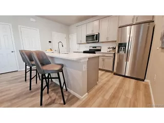 Photo #4: 9813221 Listing