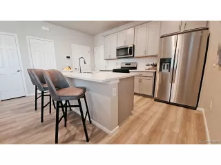 Photo #5: 9813221 Listing