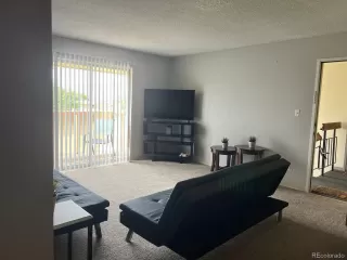 Photo #5: 9818340 Listing 