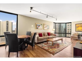 Photo #3: 9818981 Listing