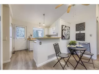 Photo #5: 9821397 Listing