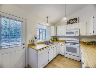 Photo #6: 9821397 Listing