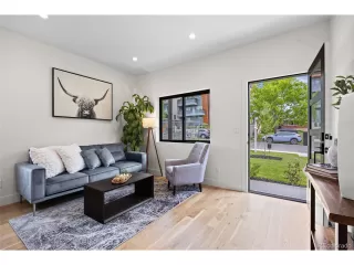 Photo #2: 9822916 Listing