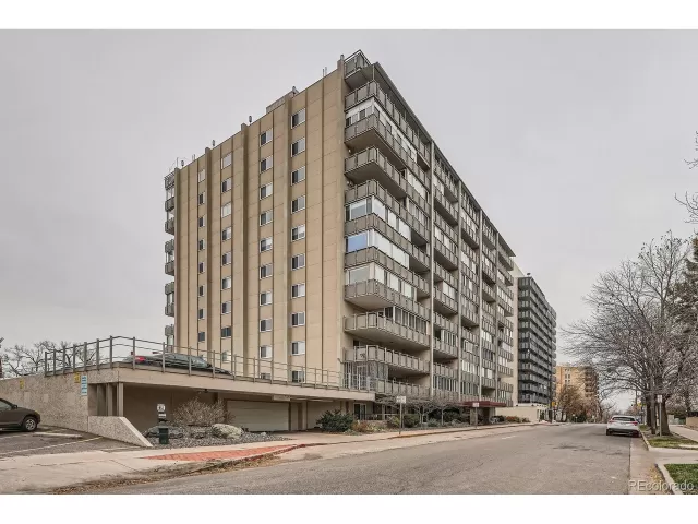 MLS: 9823833 Condo For Sale