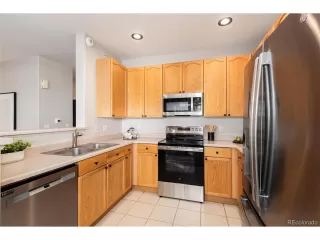 Photo #5: 9823905 Listing