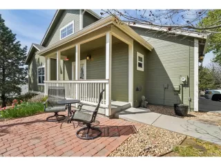 Photo #2: 9824508 Listing