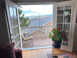 Photo #5: 9824508 Listing