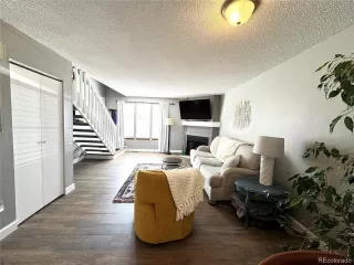 Photo #6: 9824600 Listing