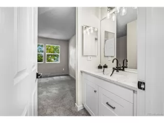 Photo #5: 9825180 Listing 