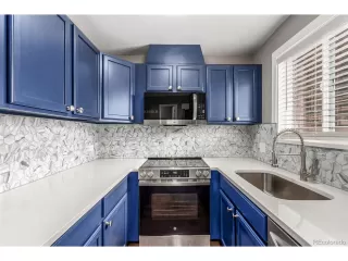 Photo #5: 9826997 Listing 