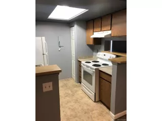 Photo #6: 9827787 Listing