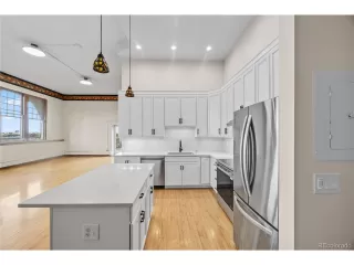 Photo #6: 9830009 Listing