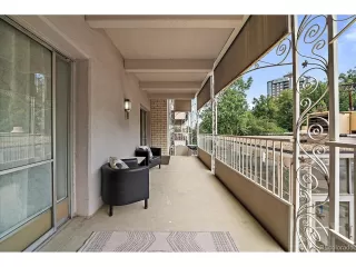 Photo #5: 9832622 Listing 