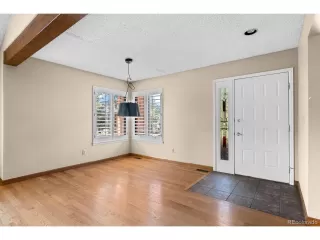 Photo #5: 9835179 Listing