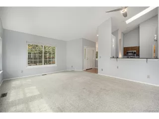 Photo #5: 9836604 Listing 