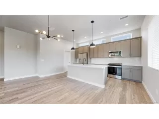 Photo #6: 9836820 Listing 