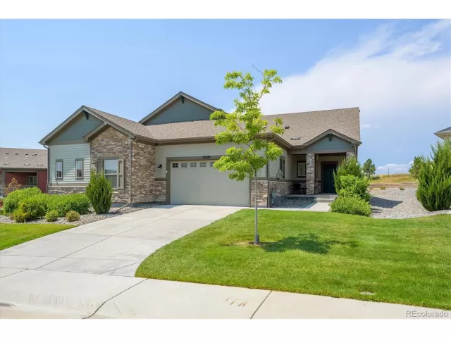 MLS: 9838261 Condo For Sale