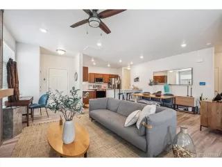 Photo #5: 9838261 Listing 