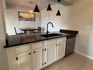 Photo #3: 9841032 Listing