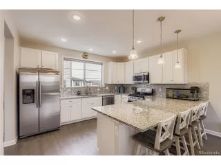 Photo #2: 9841367 Listing