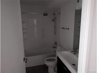 Photo #6: 9841983 Listing 