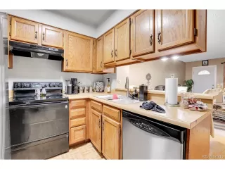 Photo #6: 9842845 Listing 