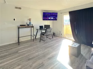 Photo #5: 9843054 Listing