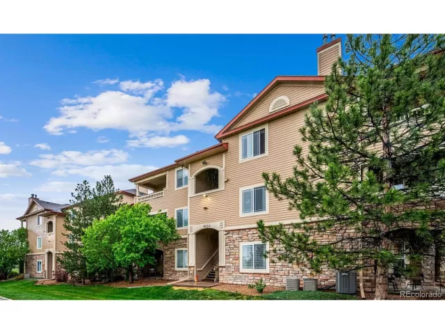 MLS: 9843942 Condo For Sale