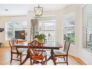 Photo #5: 9843942 Listing 