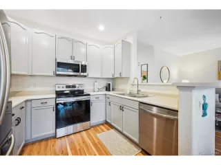 Photo #6: 9843942 Listing 