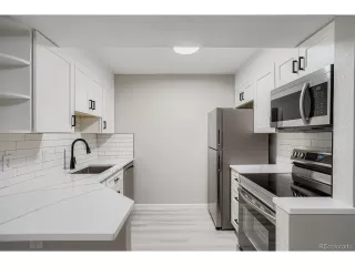 Photo #5: 9844107 Listing