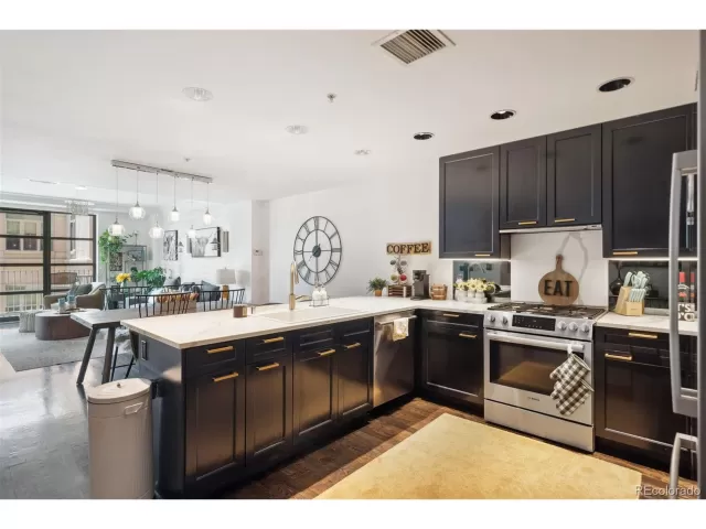 MLS: 9845101 Condo For Sale