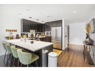 Photo #3: 9845101 Listing