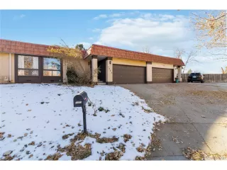 Photo #2: 9845167 Listing 