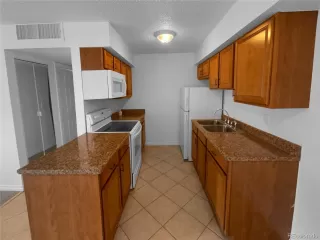 Photo #6: 9845756 Listing