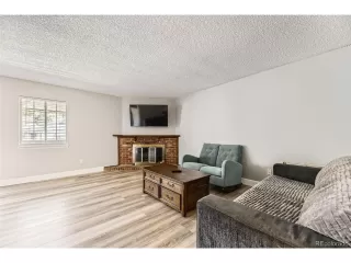 Photo #5: 9846228 Listing