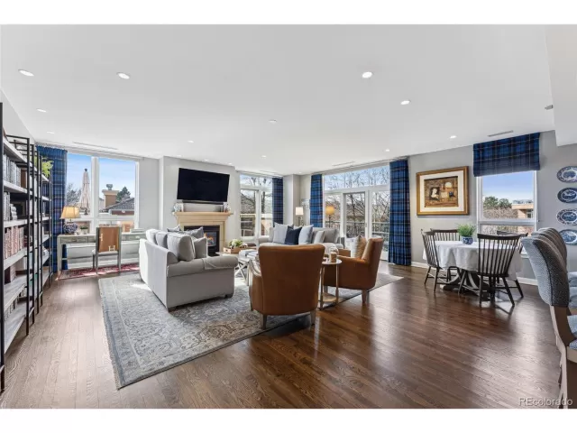 MLS: 9848150 Condo For Sale