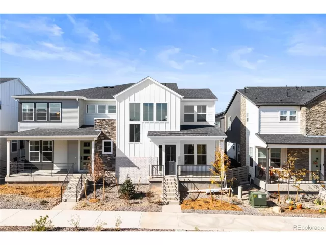 MLS: 9848179 Condo For Sale