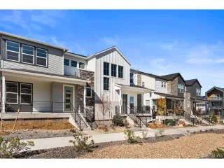 Photo #2: 9848179 Listing