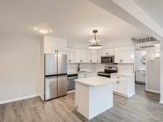 Photo #4: 9849455 Listing