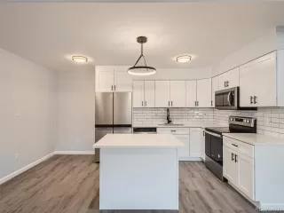 Photo #5: 9849455 Listing