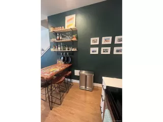 Photo #5: 9849656 Listing