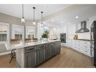 Photo #4: 9850007 Listing