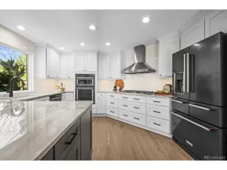 Photo #5: 9850007 Listing