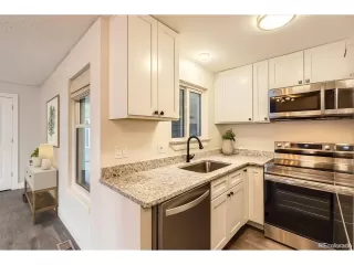 Photo #3: 9850124 Listing